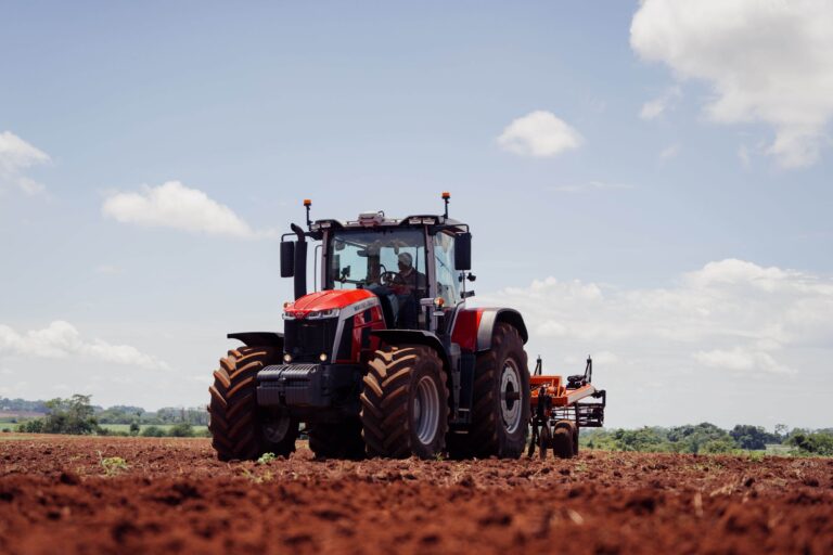 Dia Mundial do Solo: máquinas agrícolas contribuem para preservação e evitam compactação no campo
