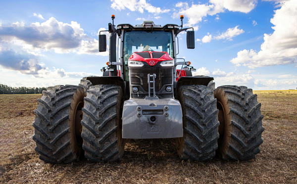 Massey Ferguson amplia acesso à agricultura de precisão e apresenta sua maior linha de tratores na Agrishow 2026